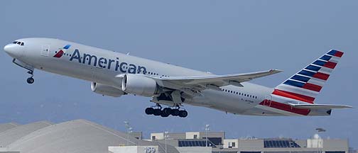 American Boeing 777-223 N779AN, August 20, 2013